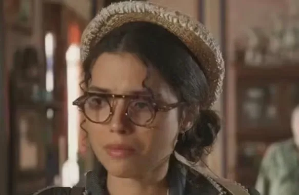 Julia Faria sobre como superou o primeiro término: “Ninguém morre de amor”