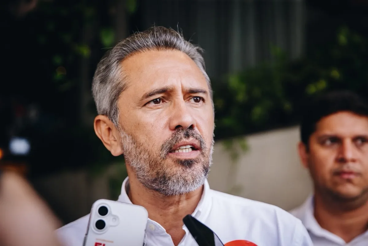 Elmano de Freitas promete centros de referência LGBT em municípios do interior do Ceará