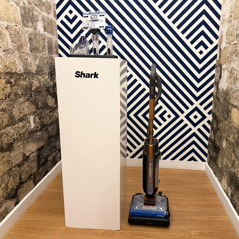 Actualité : Manche détachable et station séchante : avec l'AquaReach, Shark réinvente l'aspirateur-laveur