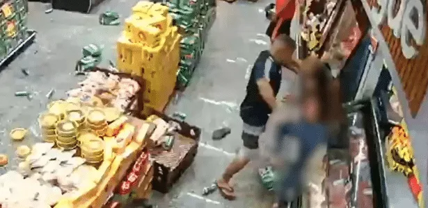 Mulher morre após ataque a faca em supermercado de São Paulo