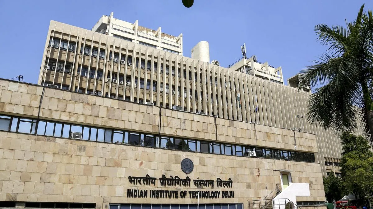 JNUSU stages protest outside IIT Delhi over MSc student’s death