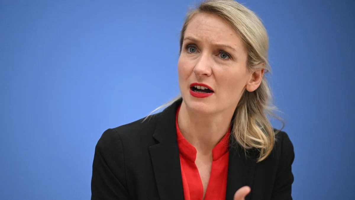 Regierungsbildung in Berlin: Schwerdtner bedauert Gesprächspause in Berlin