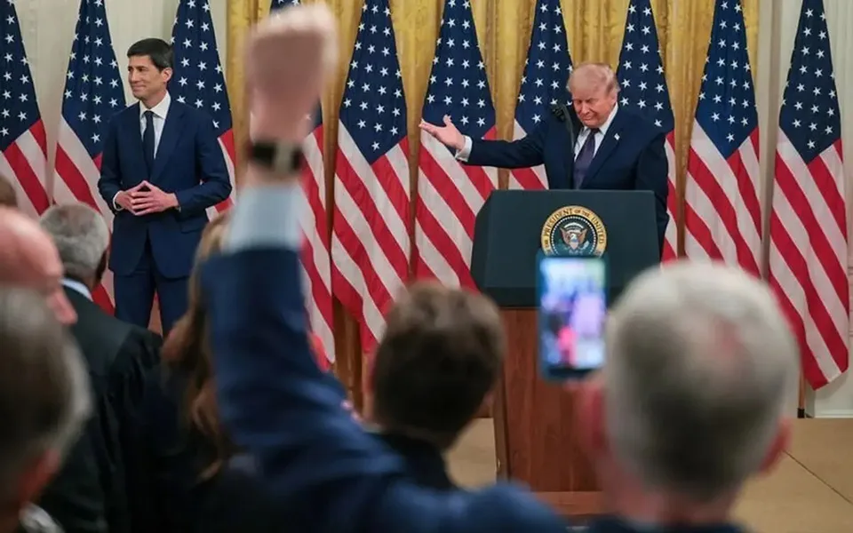 Fed sobe juros pela primeira vez desde 2023: Wall Street trava, petróleo dita o ritmo