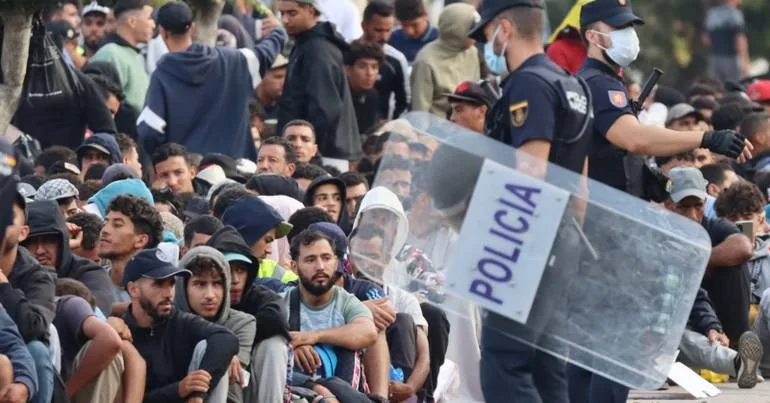 Nova noite de protesto em Ceuta contra migrantes