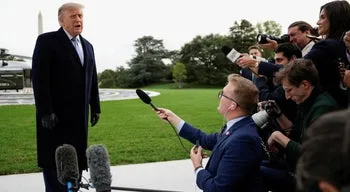 Juiz ordena restabelecimento do acesso à Casa Branca a três órgãos de imprensa barrados por Trump