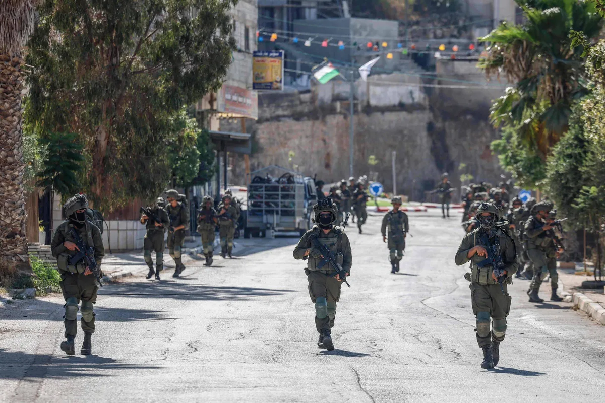 Colonos israelenses intensificam certo a palestinos na Cisjordânia, e EUA pressionam Netanyahu