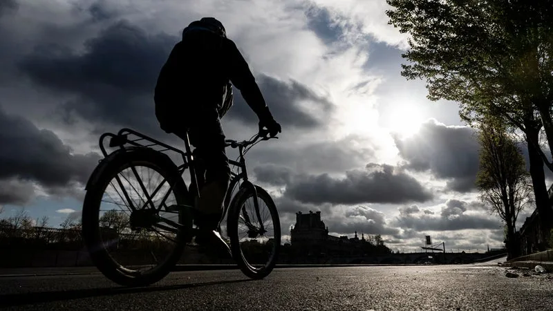 Une cycliste grièvement blessée après avoir été percutée par le conducteur d'un poids lourd dans le 11e arrondissement de Paris