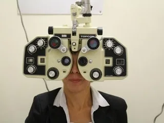 Des ophtalmologues réclament plus de contrôles sur les ordonnances obtenues via des opticiens