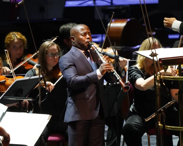 BBCNOW/Bancroft review – McGill is a stylish soloist in Kahane’s likable clarinet concerto