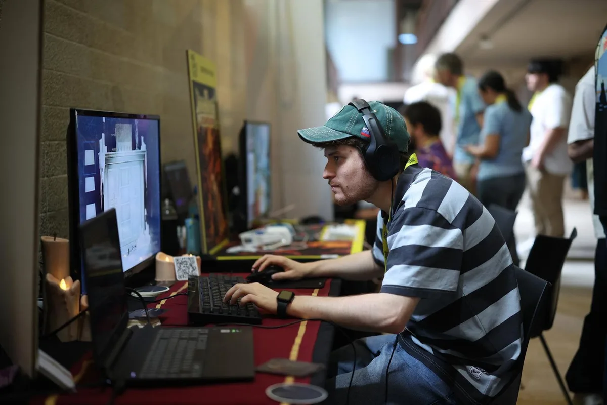 Sumar exige al Gobierno garantizar el formato físico de los videojuegos frente a los modelos de suscripción