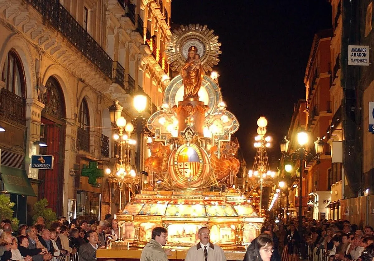 Rosario de Cristal 2026 y ofrendas: horario, recorrido y cortes de tráfico en Zaragoza por las Fiestas del Pilar hoy