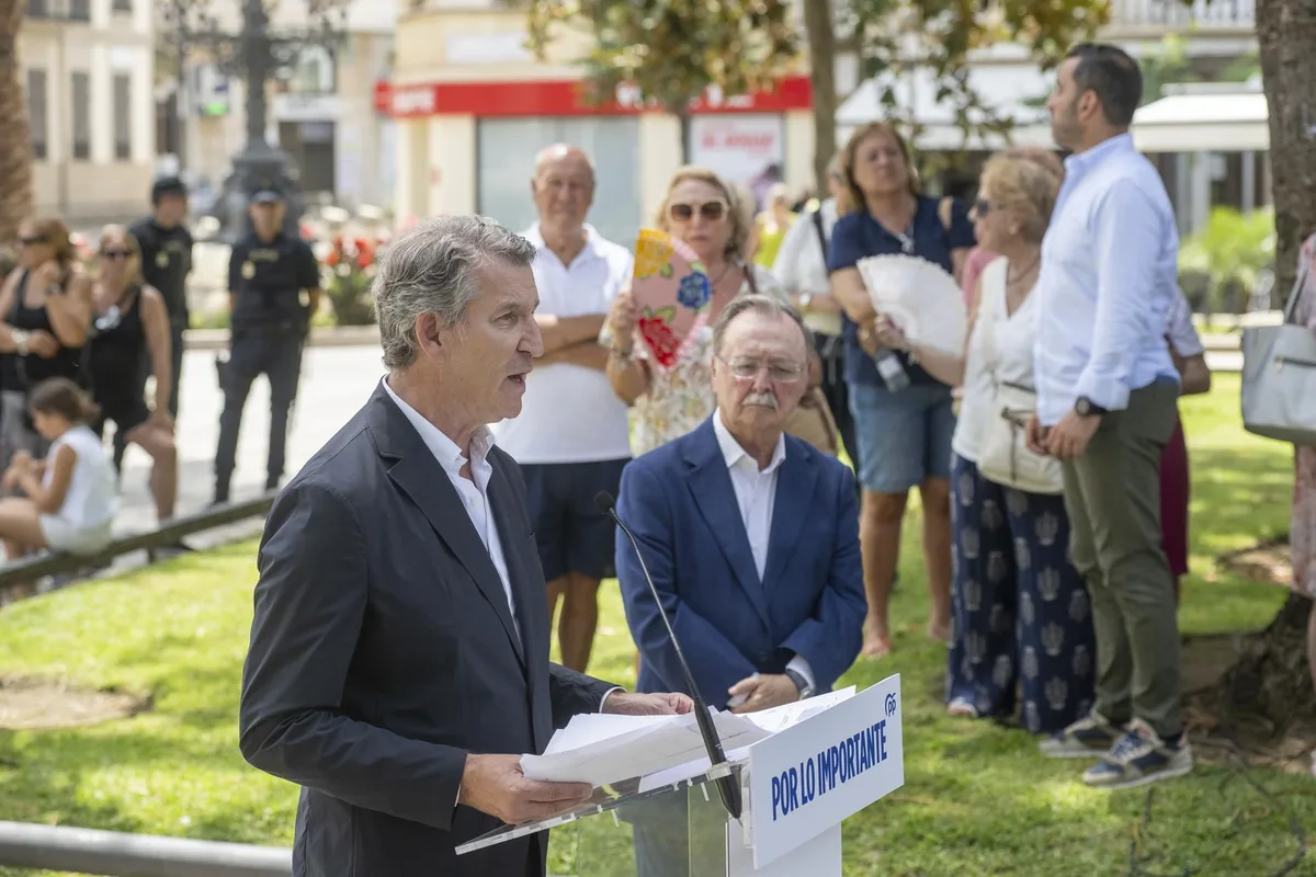 Feijóo regresa por segunda vez a Ceuta después de su primera visita tras la entrada masiva del 30 y 31 de julio
