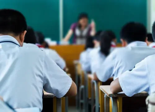 Unmanageable classrooms: Teachers urge government to tackle pupil-to-teacher ratios