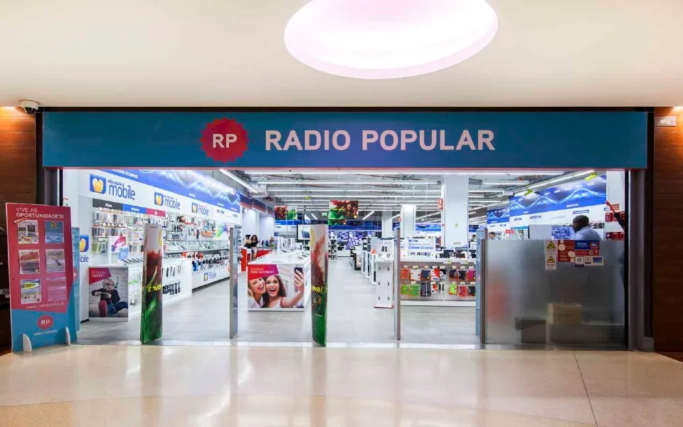 Radio Popular abre nova loja em Miraflores