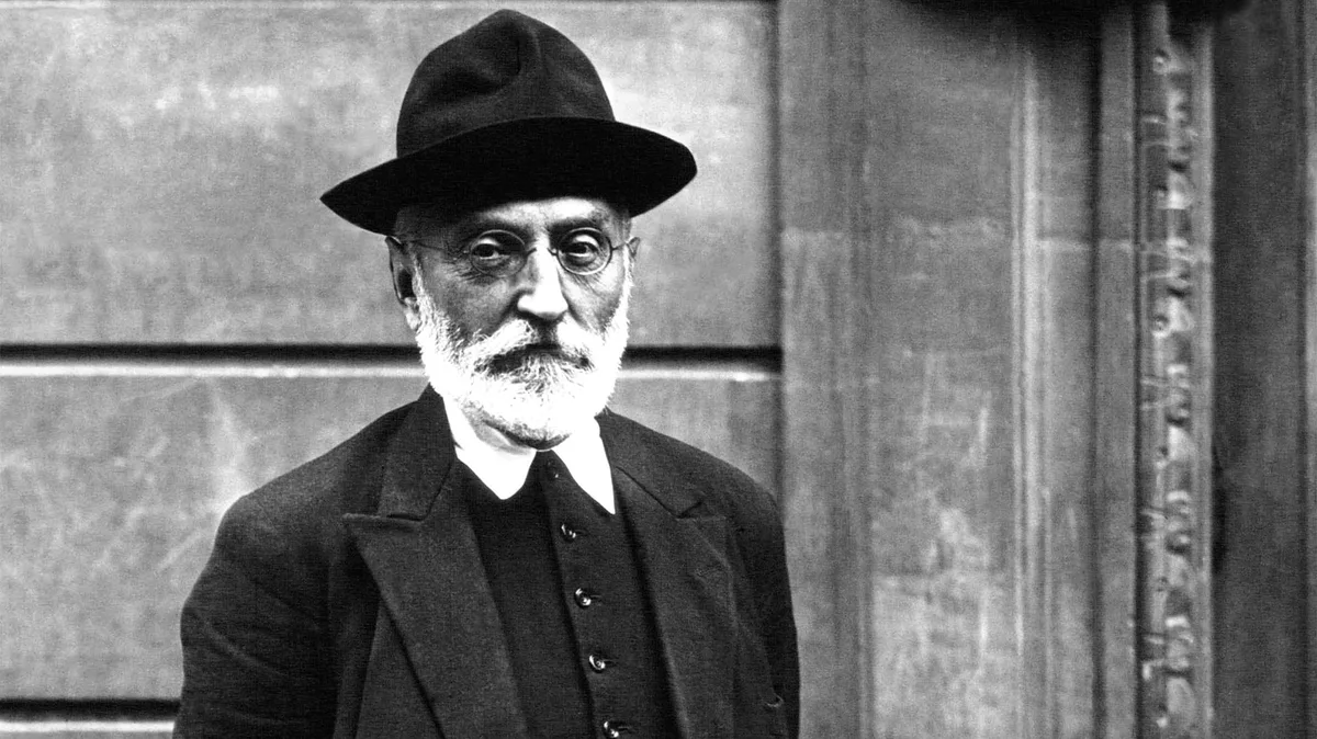 Miguel de Unamuno, escritor y filósofo: “Existe gente que está tan llena de sentido común que no le queda el más pequeño rincón para el sentido propio”
