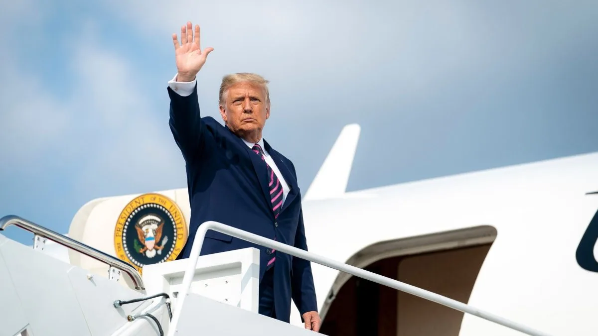 Mídia iraniana ironiza Trump após presidente trocar secretamente de avião por ‘ameaça iminente’ na Turquia: ‘medo do poder militar’