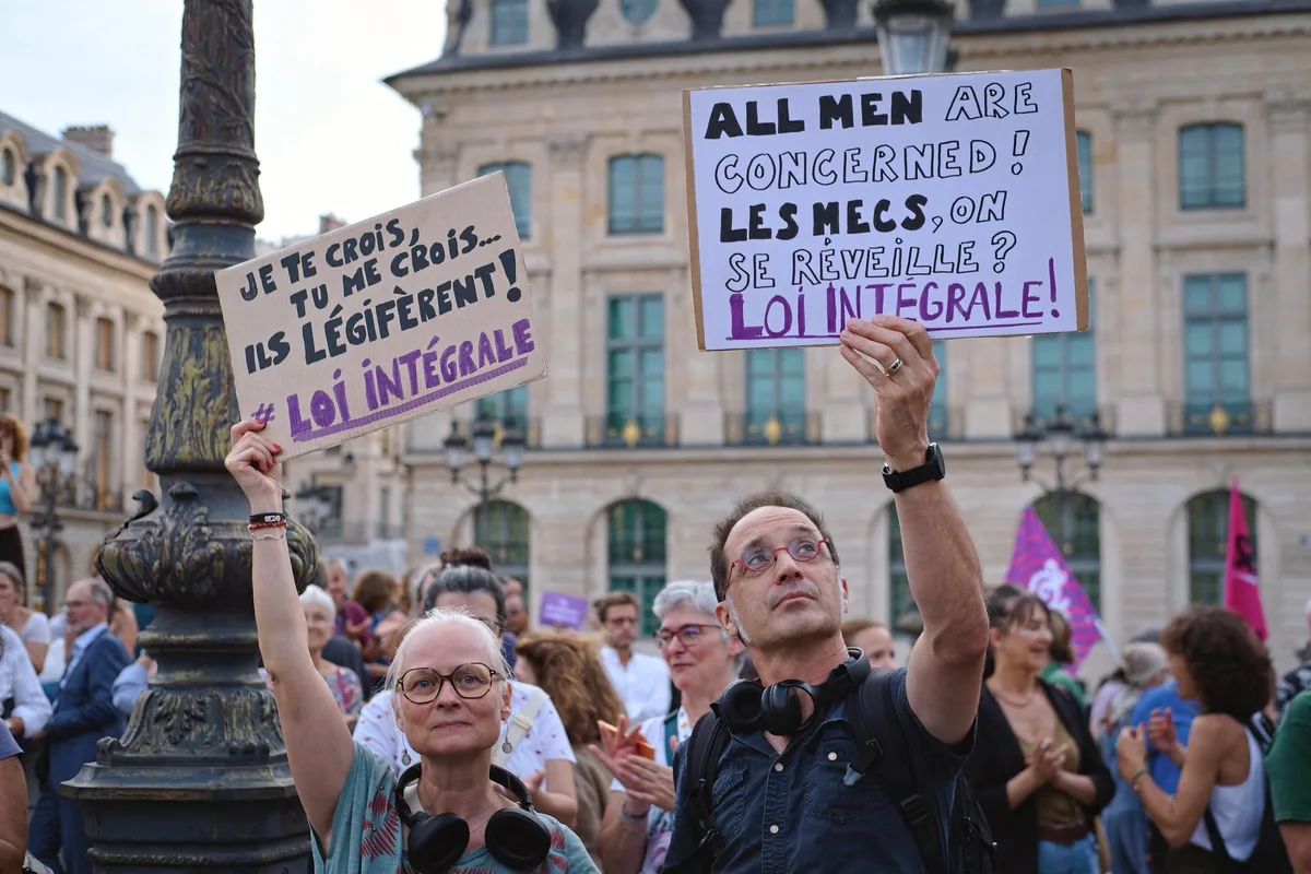 Primaire de la gauche : santé des femmes, VSS, « coût de la virilité »… Les candidats interrogés sur leur programme féministe