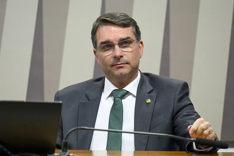 A explicação do TSE para a filiação de Flávio Bolsonaro ao Missão