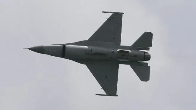 На Украине подходят к концу запасы ракет для F-16 из-за борьбы с "Геранями"