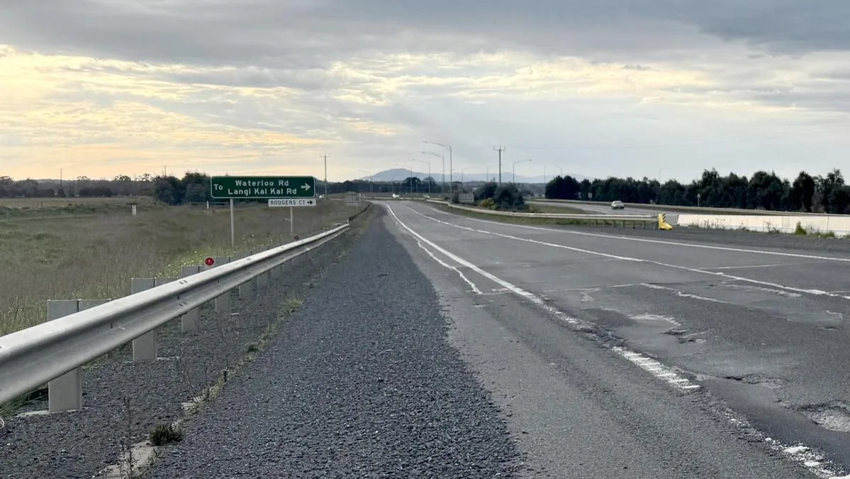 Motorcyclist, 79, dies after hitting pothole on Western Hwy in Trawalla