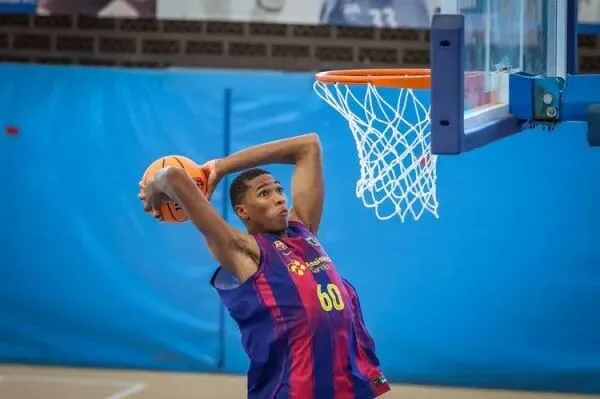 El gigante Dabone espera al Madrid