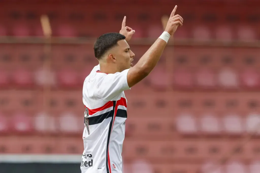 São Paulo bate Atlético-GO no Brasileiro Sub-17 e amplia sequência invicta