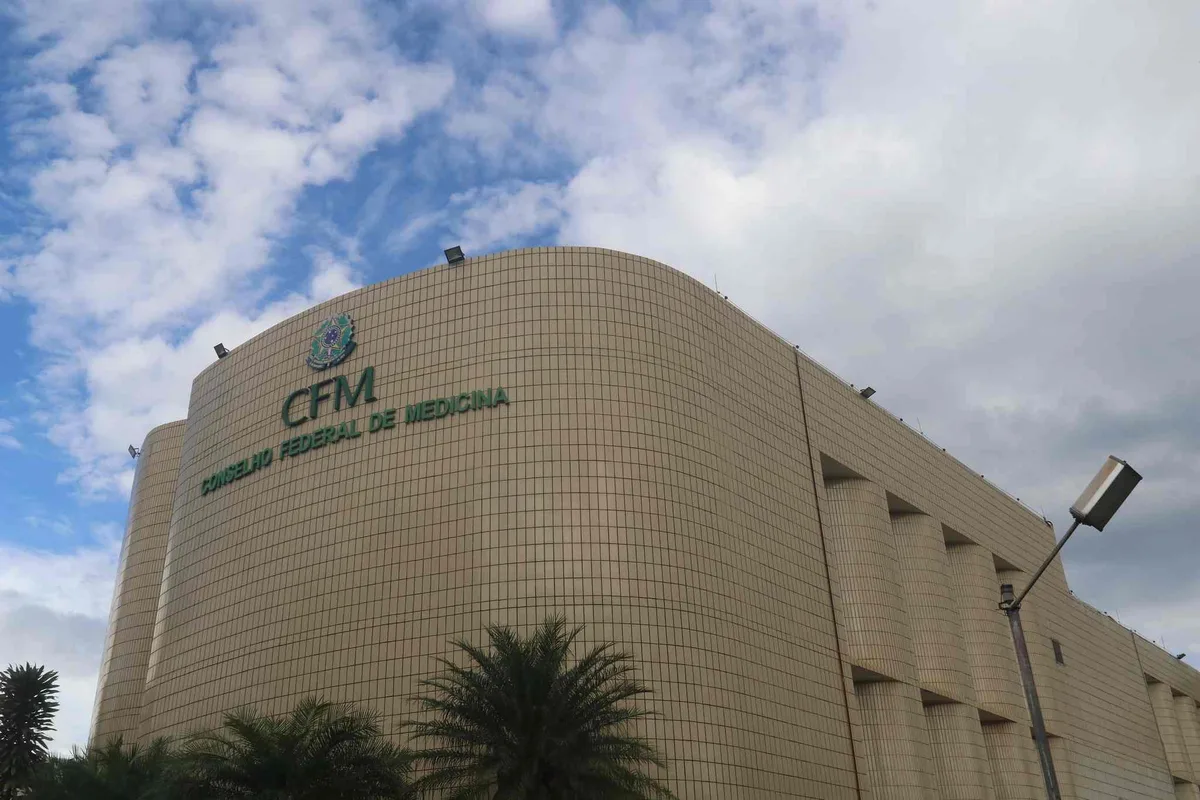 Comissão cancela votação de "OAB da Medicina" e MP pode caducar