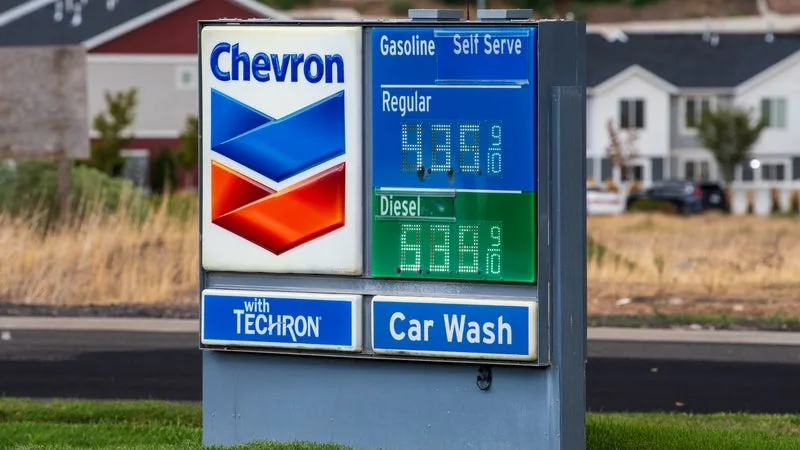 Cela équivaut à 1,38 euro le litre: le diesel dépasse pour la première fois les 6 dollars le gallon aux États-Unis, il était à 3,5 dollars en janvier dernier avant le début de la guerre en Iran