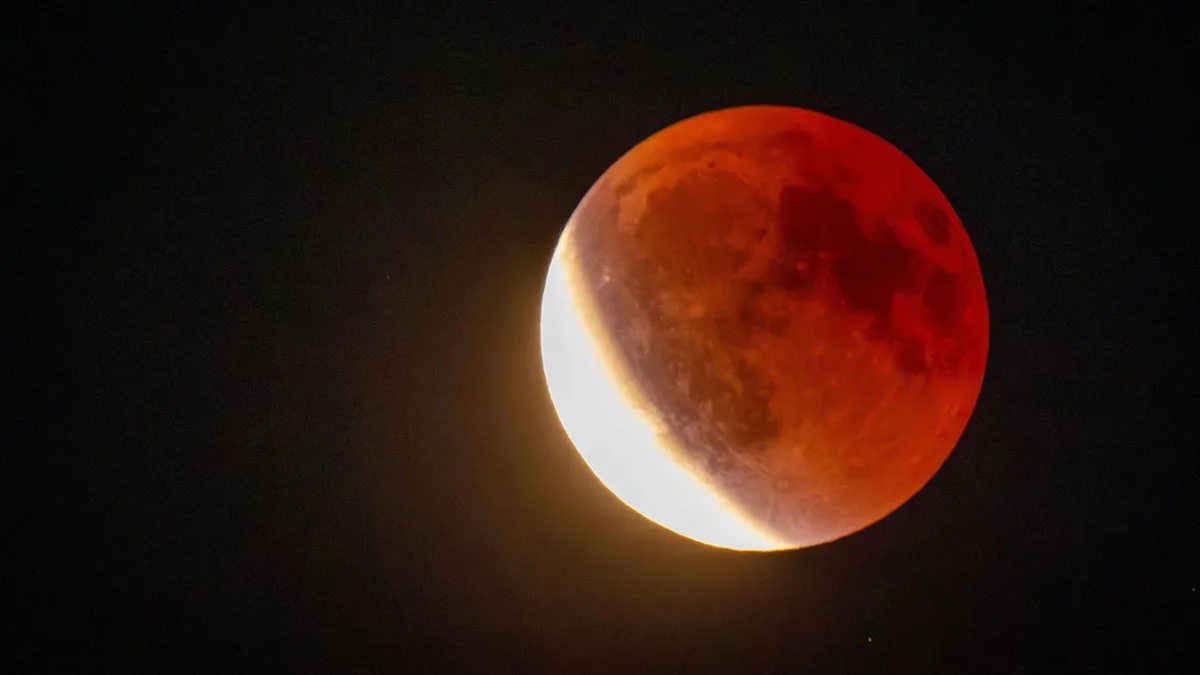 Naturphänomen in der Nacht: Wolken im Norden: Wo man die Mondfinsternis sehen könnte