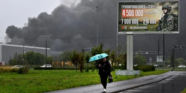 Ciblée par les drones ukrainiens, l’économie russe montre de plus en plus de signes de faiblesse