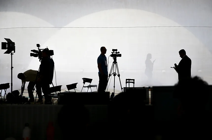 Lives entram nas regras de campanha das Eleições 2026