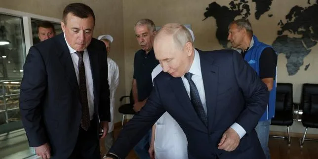 Le Japon sous le choc après une visite de Vladimir Poutine sur des territoires disputés du sud des îles Kouriles