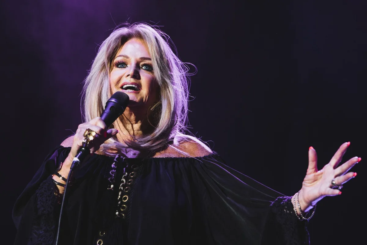 Bonnie Tyler’s Funeral Featured a Choir Performing ‘Total Eclipse of the Heart’
