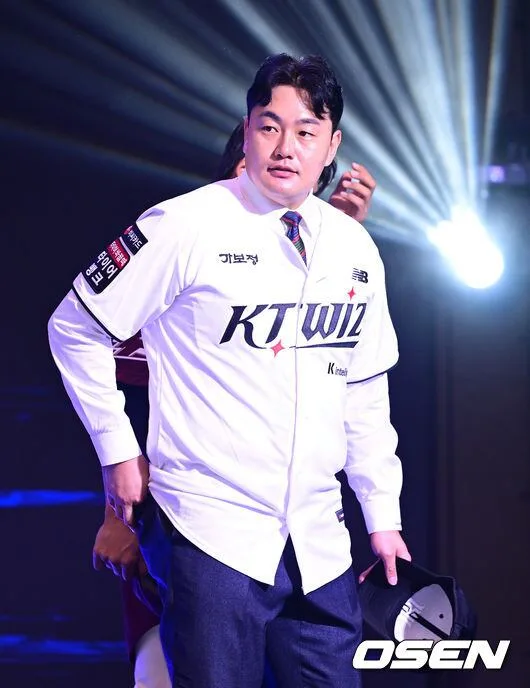 [사진]최지만, '2027 KBO 신인드래프트 전체 15순위로 KT행'