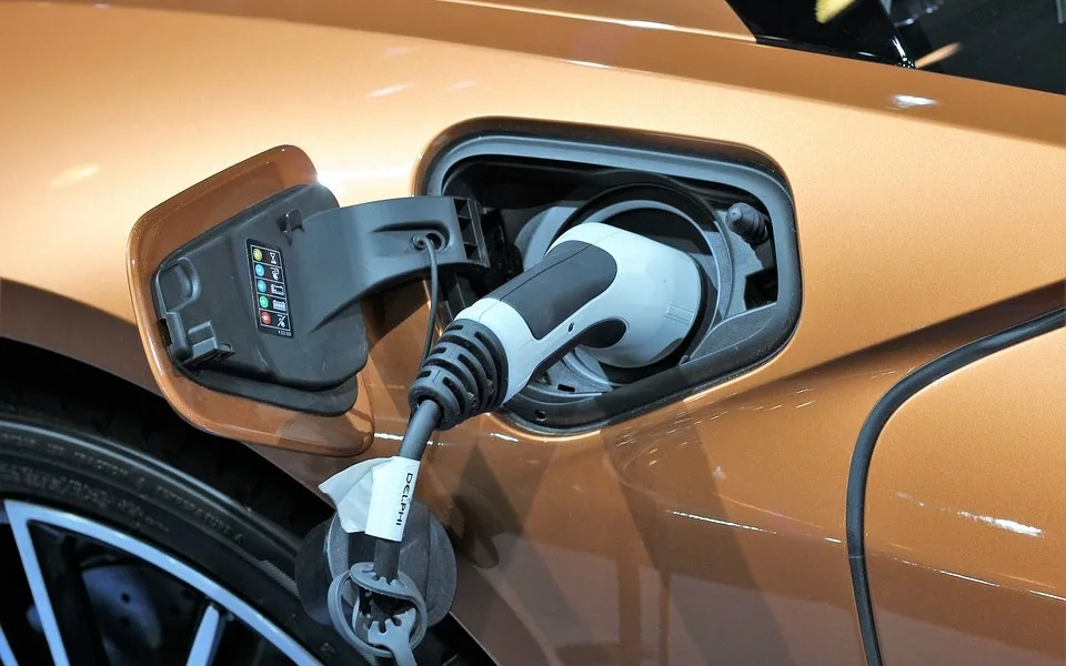 Portugal está entre os países “mais avançados na adoção de veículos elétricos”, indica relatório