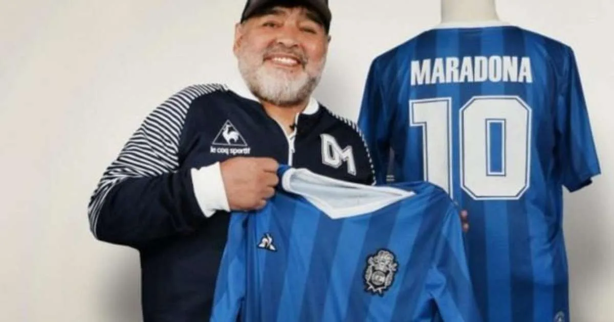 Promotoria pede prisão de médicos de Maradona: "Morte era evitável"