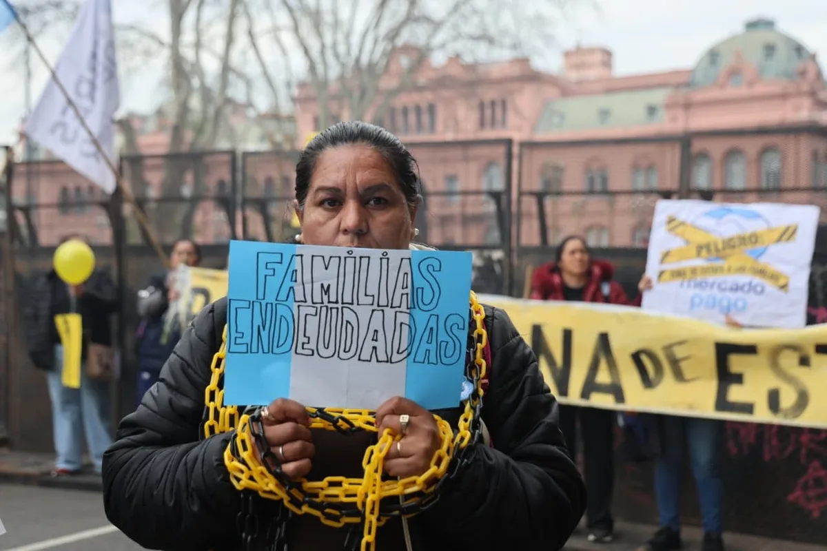 El Gobierno blindó la Plaza de Mayo y aplicará el protocolo antipiquetes en la marcha por el endeudamiento de las familias