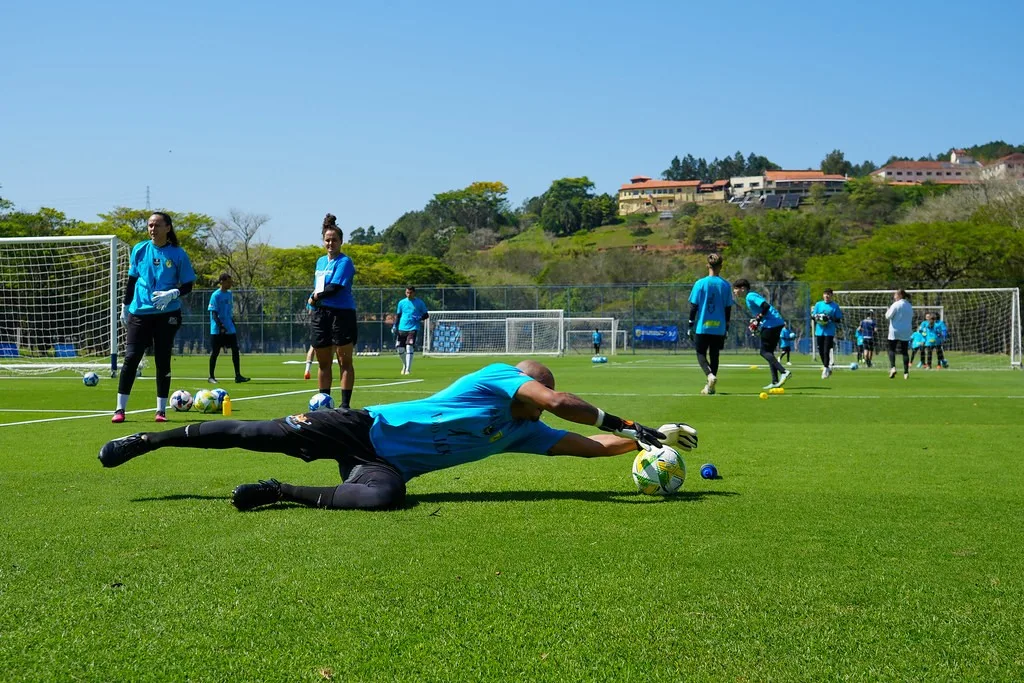 CT do Ceará recebe Desafio Gol x Gol para aprimorar o desenvolvimento técnico de goleiros e goleiras