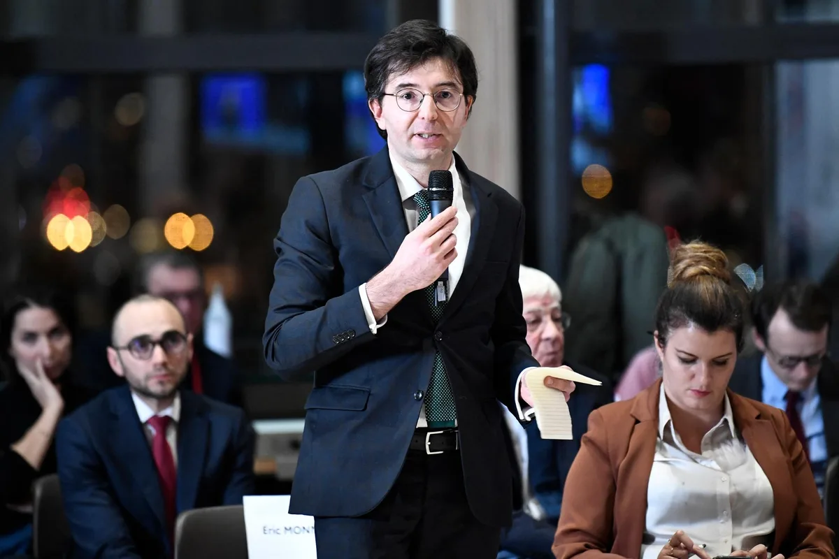 Congeler la dette publique ? « C’est davantage un coup de campagne qu’une proposition très mûrie à ce stade »