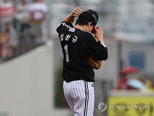 임찬규 5실점 후 LG 불펜 1점만 줬지만…타선은 고작 3점 만회