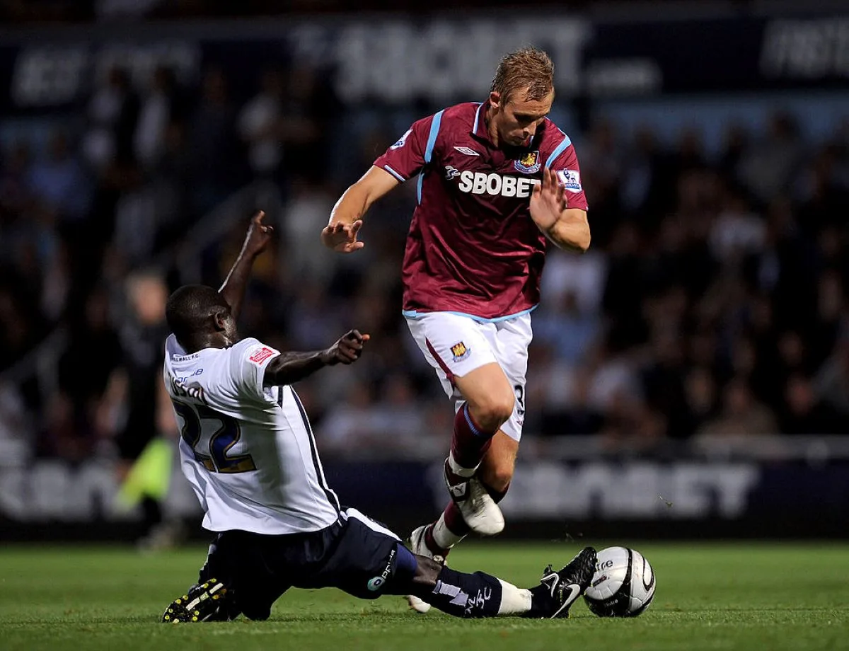West Ham e Millwall voltam a se enfrentar após 14 anos; saiba onde assistir