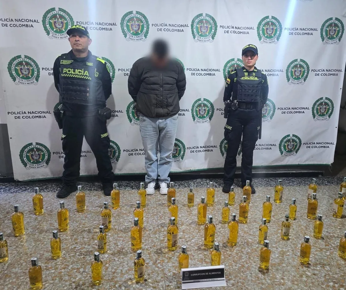 Fueron decomisadas 48 botellas de licor adulterado en el sur de Bogotá: una persona fue capturada