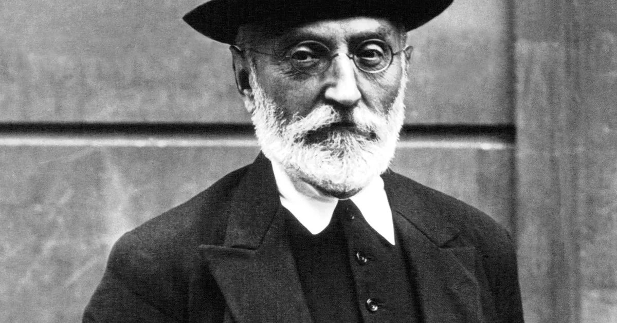 Miguel de Unamuno, filósofo: "Cada uno es, en realidad, tres: el que uno cree que es, el que los demás creen y el que es de verdad"