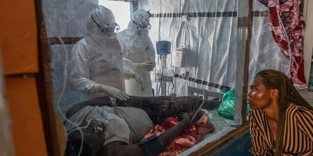 Pour lutter contre Ebola, la réponse internationale prise de vitesse