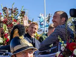 Kreislaufprobleme in der Kutsche: Münchens OB Krause verlässt Oktoberfest-Umzug vorzeitig