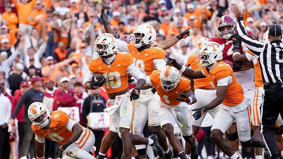 Tennessee dominates as Alabama suffers first back-to-back regular-season losses in nearly two decades