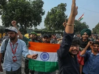 Inde : les chefs des « cafards » arrêtés avant la manifestation de samedi présentés à un juge