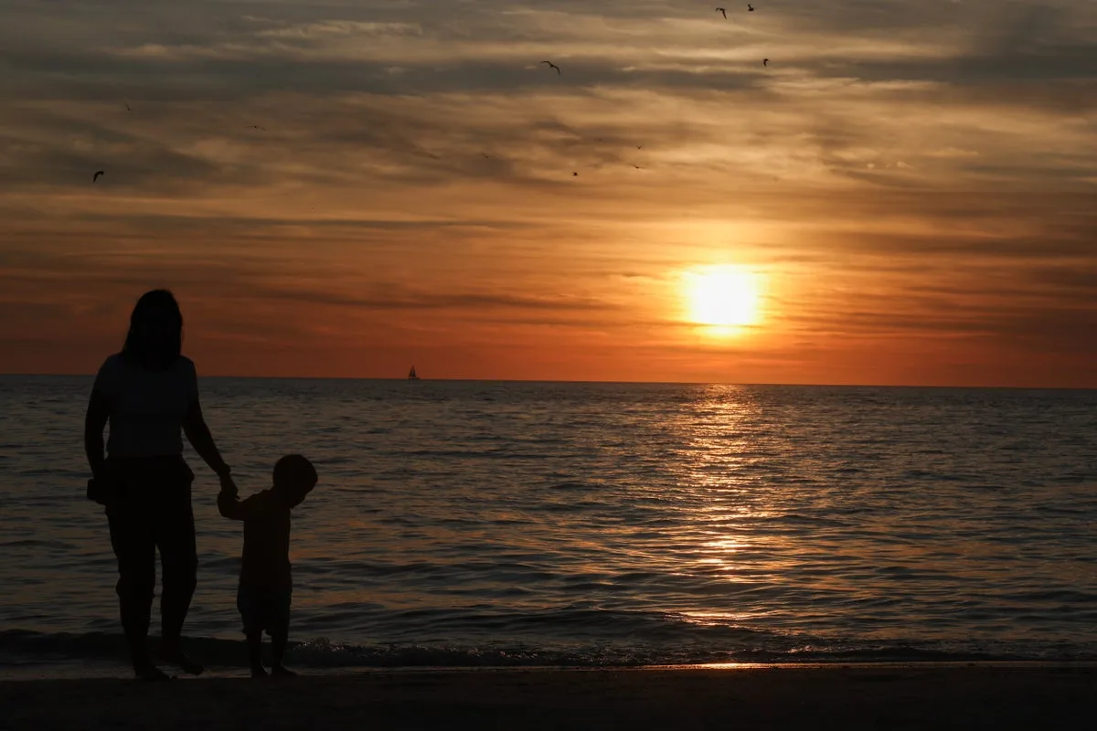 Sayonara summer. US daylight is fading fast again