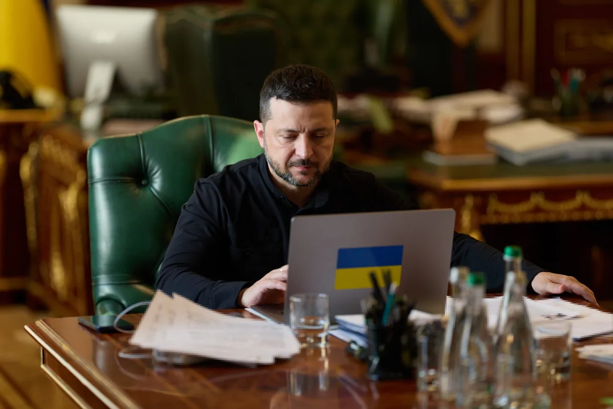 Ex-ministro da Defesa da Ucrânia pressiona Zelensky por novas eleições