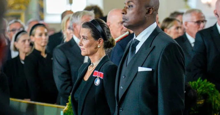 A "Noruega alternativa" da princesa Martha Louise e do xamã